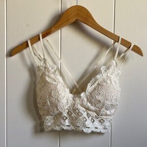 Anemone Lace Bralette - Cream